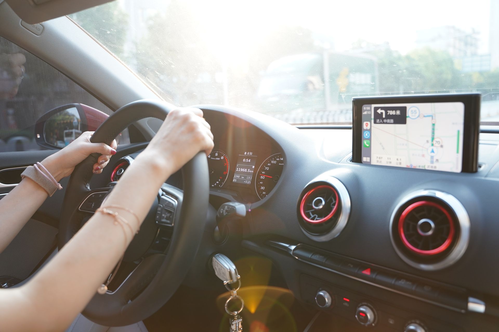 How Interior Technology Is Changing the Modern Driving Experience